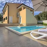 Βίλα Complex Of Two Aurora-marisol With 2 Pools Only 200m From The For Up To 20 Persons - Wiibuk