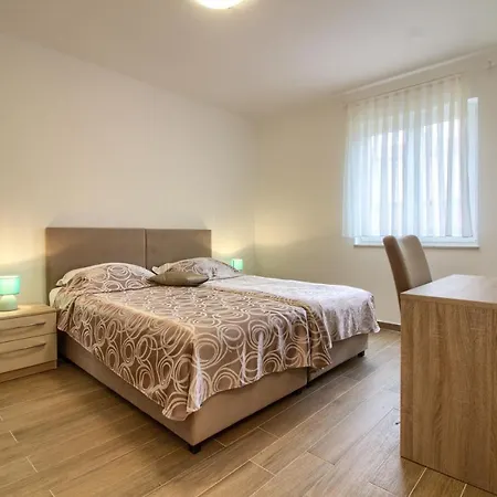 Complex Of Two Aurora-marisol With 2 Pools Only 200m From The For Up To 20 Persons - Wiibuk Villa *