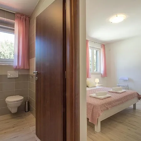 Complex Of Two Aurora-marisol With 2 Pools Only 200m From The For Up To 20 Persons - Wiibuk Villa