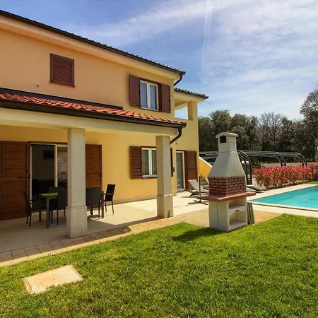 Complex Of Two Aurora-marisol With 2 Pools Only 200m From The For Up To 20 Persons - Wiibuk Βίλα Banjole